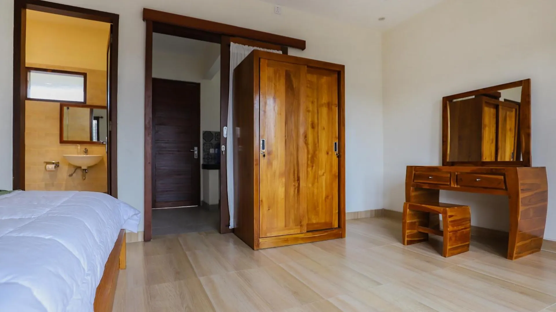 Central Ubud Modern Apartments And Private Kitchen - 2 0*, Ubud (Bali)